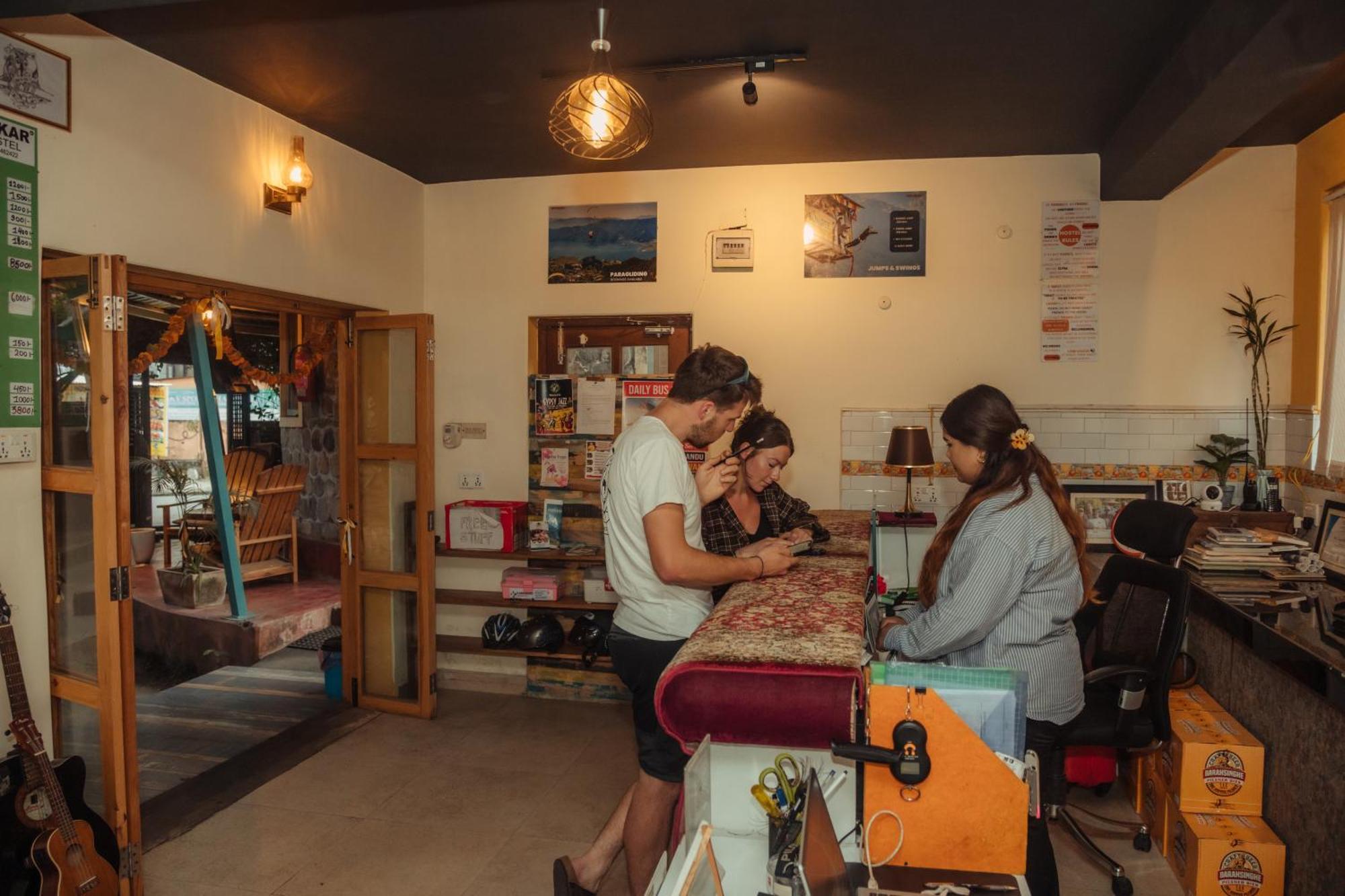 פוקהרה Gaurishankar Backpackers Hostel מראה חיצוני תמונה