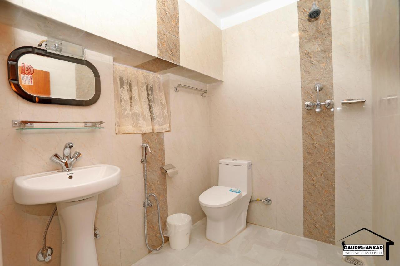 פוקהרה Gaurishankar Backpackers Hostel מראה חיצוני תמונה