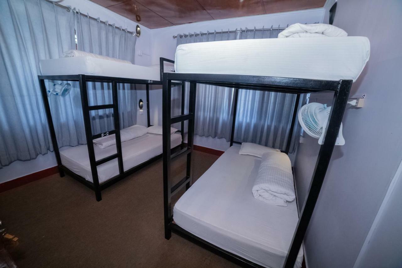 פוקהרה Gaurishankar Backpackers Hostel מראה חיצוני תמונה