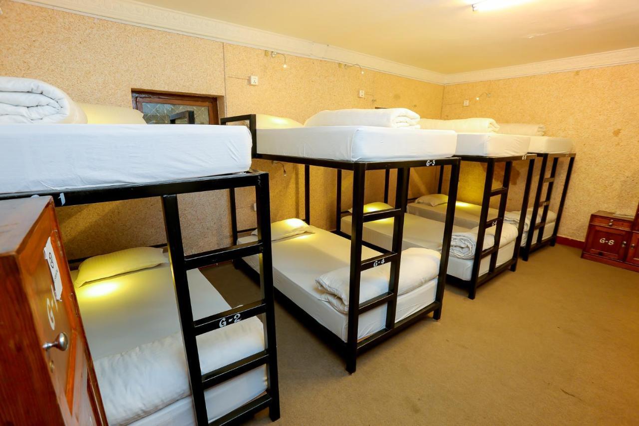 פוקהרה Gaurishankar Backpackers Hostel מראה חיצוני תמונה